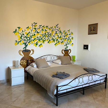 The Lemon Tree Apartment Taormina Exterior photo