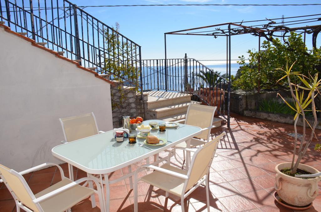 The Lemon Tree Apartment Taormina Exterior photo